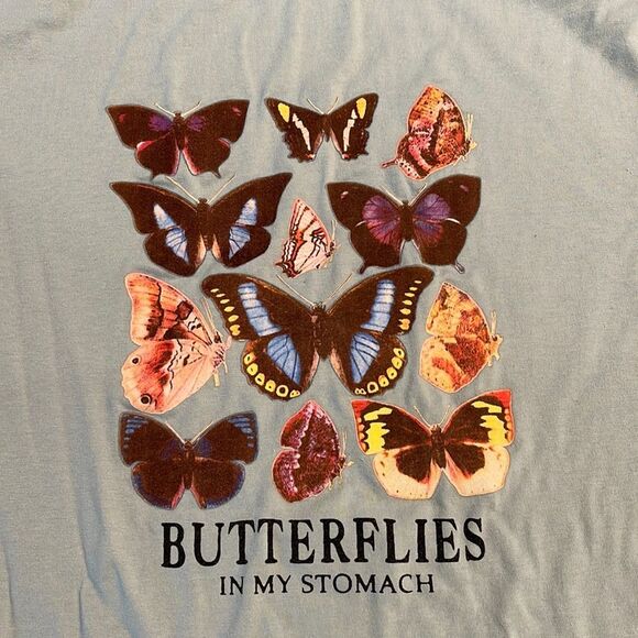 Butterflies in my stomach Graphic Tee - Picture 2 of 3